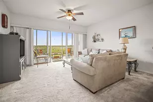 6399 Shoreline Dr, Saint Petersburg, FL 33708 - Photo 10
