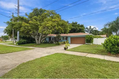 1711 N Highland Avenue, Clearwater, FL 33755 - Photo 2