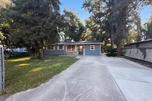 13732 21st St, Dade City, FL 33525 - Photo 2