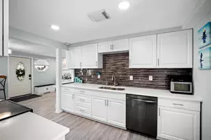 7954 49th Ave N, Saint Petersburg, FL 33709 - Photo 12
