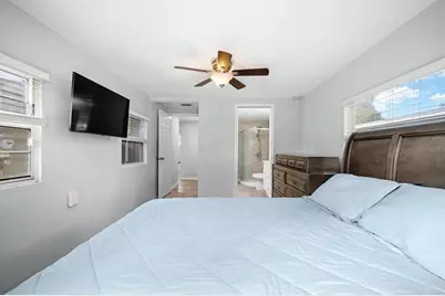 7954 49th Avenue N, Saint Petersburg, FL 33709 - Photo 16