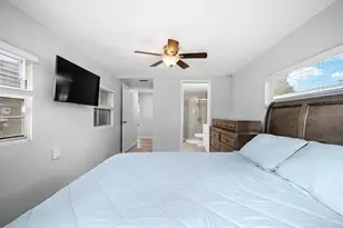 7954 49th Ave N, Saint Petersburg, FL 33709 - Photo 16