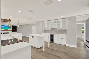 14380 Passage Way, Seminole, FL 33776 - Photo 12