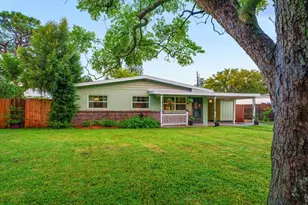 1907 Lakewood Dr, Clearwater, FL 33763 - Photo 40