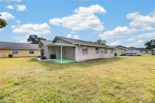1904 Canterbury Ln, Sun City Center, FL 33573 - Photo 4