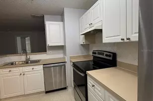 18001 Richmond Pl Dr, Tampa, FL 33647 - Photo 8