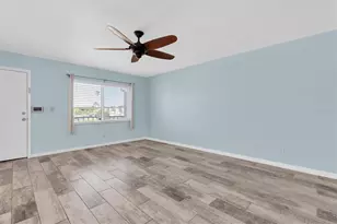 8039 Garden Dr, Seminole, FL 33772 - Photo 4