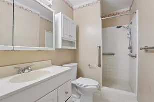 1722 W Del Webb Blvd, Sun City Center, FL 33573 - Photo 30