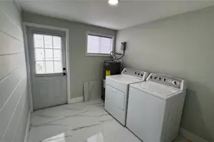 130 Virginia Ct, Englewood, FL 34223 - Photo 32