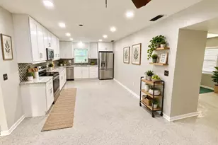 6414 Murray Hill Dr, Tampa, FL 33615 - Photo 2