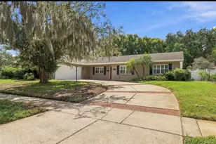 11626 Carrollwood Dr, Tampa, FL 33618 - Photo 1