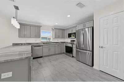 2210 1st Avenue E, Palmetto, FL 34221 - Photo 2