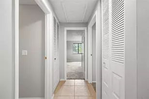 627 Timber Bay Cir W, Oldsmar, FL 34677 - Photo 14