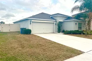 106 Cascade Bend Dr, Ruskin, FL 33570 - Photo 2