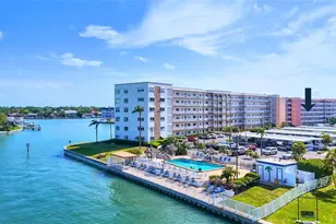 6025 Shore Blvd S, Gulfport, FL 33707 - Photo 20