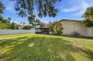 4609 Deerwalk Ave, Tampa, FL 33624 - Photo 38