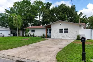 1255 E Lazy Lake Rd, Dunedin, FL 34698 - Photo 2