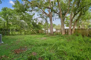 1807 E Bougainvillea Ave, Tampa, FL 33612 - Photo 28