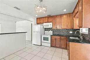 4214 W North B St, Tampa, FL 33609 - Photo 8