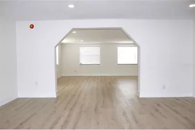 8512 Sunbeam Lane, Tampa, FL 33615 - Photo 22