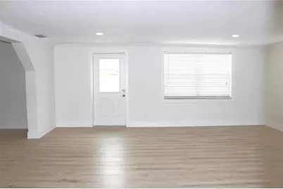 8512 Sunbeam Lane, Tampa, FL 33615 - Photo 20