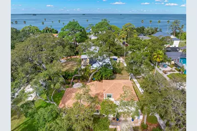 202 S Mayo Street, Crystal Beach, FL 34681 - Photo 4