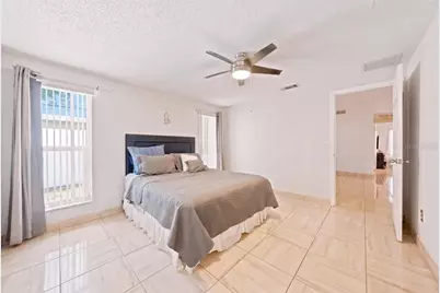 9110 Baymeadow Court, Tampa, FL 33615 - Photo 10