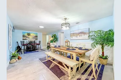 990 Lexington Dr, Dunedin, FL 34698 - Photo 2