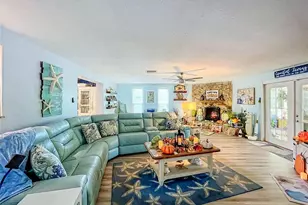 990 Lexington Dr, Dunedin, FL 34698 - Photo 46