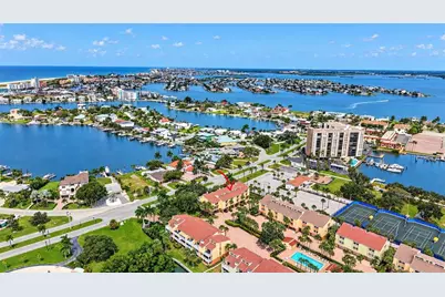 406 Sandy Hook Road, Treasure Island, FL 33706 - Photo 4