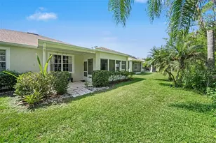 34825 Double Eagle Ct, Zephyrhills, FL 33541 - Photo 28