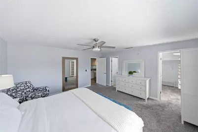 4985 Coquina Key Drive SE #F, Saint Petersburg, FL 33705 - Photo 12