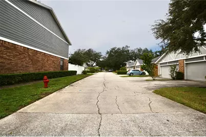 1762 Castle Rock Road, Tampa, FL 33612 - Photo 50