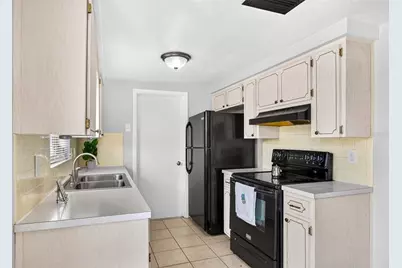 7804 Hawthorn Drive, Port Richey, FL 34668 - Photo 12