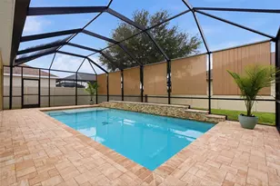 17515 Bright Wheat Dr, Lithia, FL 33547 - Photo 4
