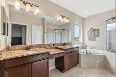 17515 Bright Wheat Drive, Lithia, FL 33547 - Photo 32