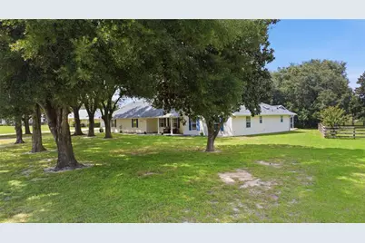 5718 NE 61st Avenue Road, Silver Springs, FL 34488 - Photo 2