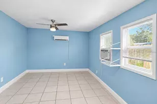 10115 N 14th St, Tampa, FL 33612 - Photo 34