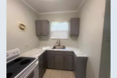 827 19th Avenue N #1/2, Saint Petersburg, FL 33704 - Photo 4