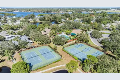 992 Spinnaker Court, Tarpon Springs, FL 34689 - Photo 54
