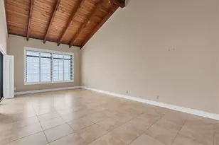 5668 Escondida Blvd S, Saint Petersburg, FL 33715 - Photo 8