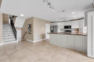 5668 Escondida Blvd S, Saint Petersburg, FL 33715 - Photo 14