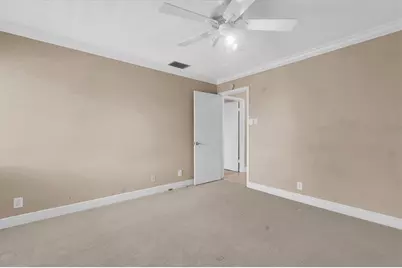 5668 Escondida Boulevard S, Saint Petersburg, FL 33715 - Photo 38
