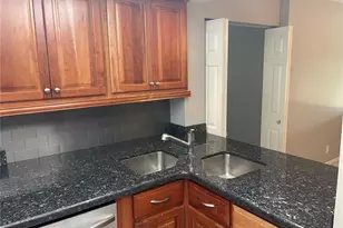 90 S Highland Ave, Tarpon Springs, FL 34689 - Photo 4