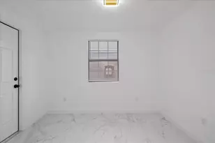 9111 Suffield Ct, Tampa, FL 33615 - Photo 20
