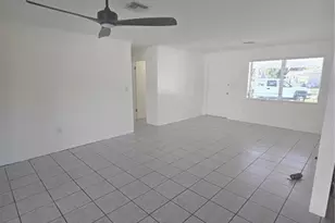 6017 23rd Ave N, Saint Petersburg, FL 33710 - Photo 6