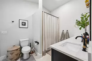 185 24th Ave N, Saint Petersburg, FL 33704 - Photo 18