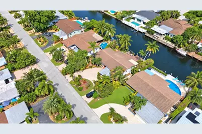 2142 NE 17th Avenue, Wilton Manors, FL 33305 - Photo 38