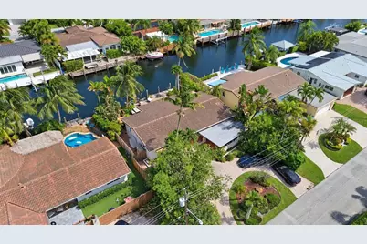 2142 NE 17th Avenue, Wilton Manors, FL 33305 - Photo 4