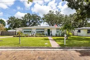 1843 Pasadena Dr, Dunedin, FL 34698 - Photo 1